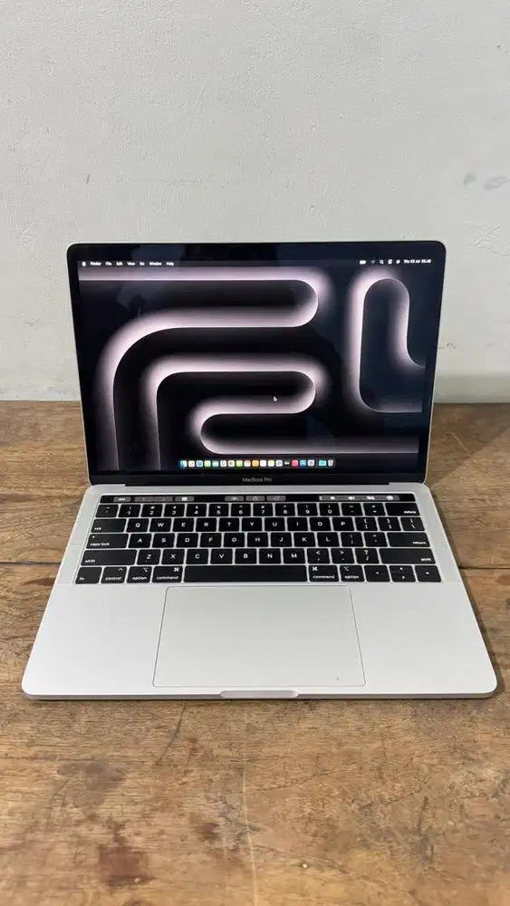Macbook Pro 13 Inch 2019 i5 16gb/512gb