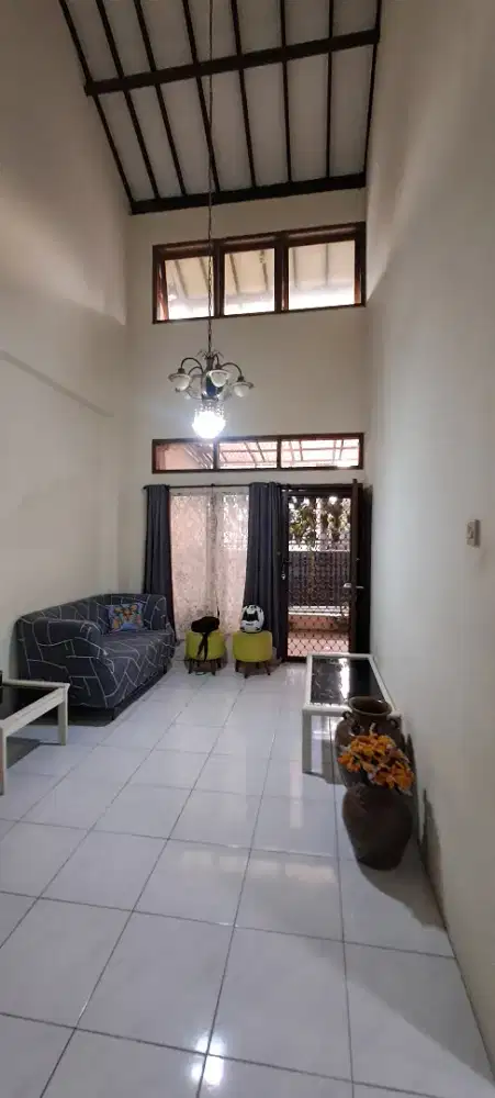 Rumah siap huni di turangga Buah Batu dekat gatot subroto, batununggal