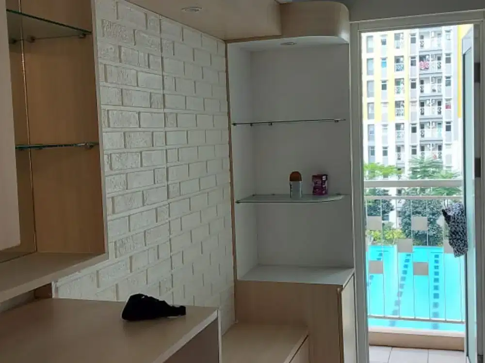 *Disewakan Aprtemen Springlake Summarecon bekasi, Type studio tower basella.  view pool.*