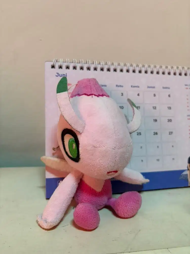 Boneka Pokemon Shiny Celebi Preloved