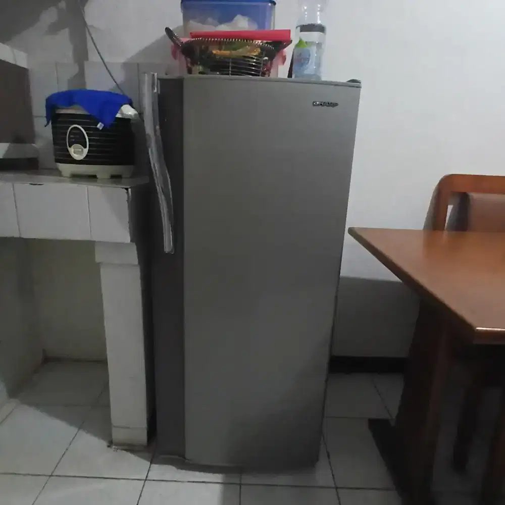 Dijual kulkas 1 pintu