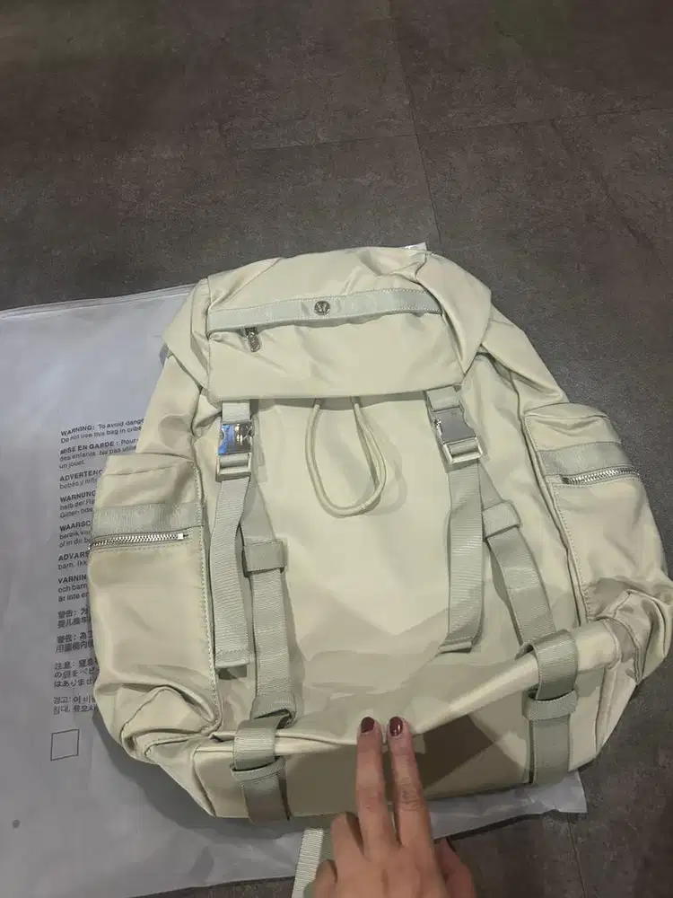 lululemon winderlust backpack