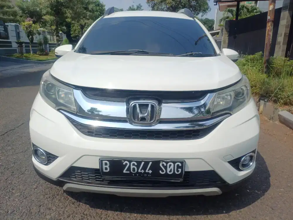 Honda BRV E A/T 2016 Putih Tgn 1 Siap Pakai Bagus Skl