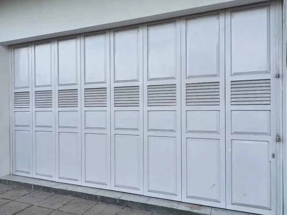 pintu garasi besi untuk ruko