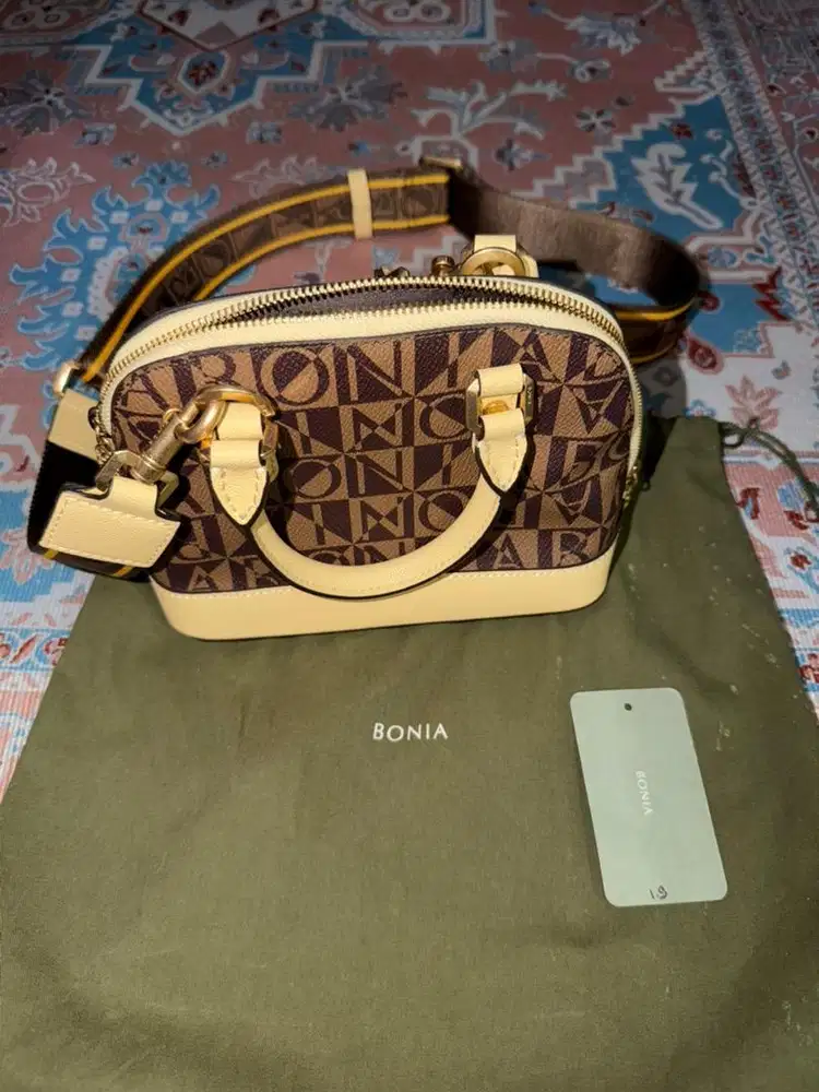 Bonia bag ori authen