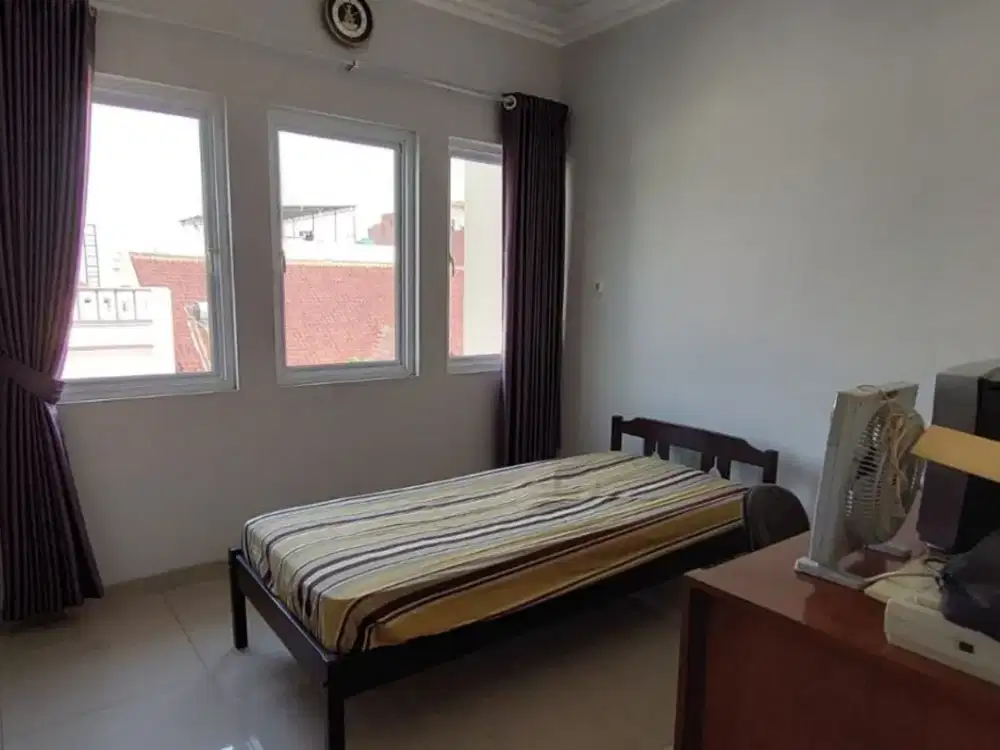 Dijual Murah Rumah di  Jl. Agung Barat, Sunter Agung