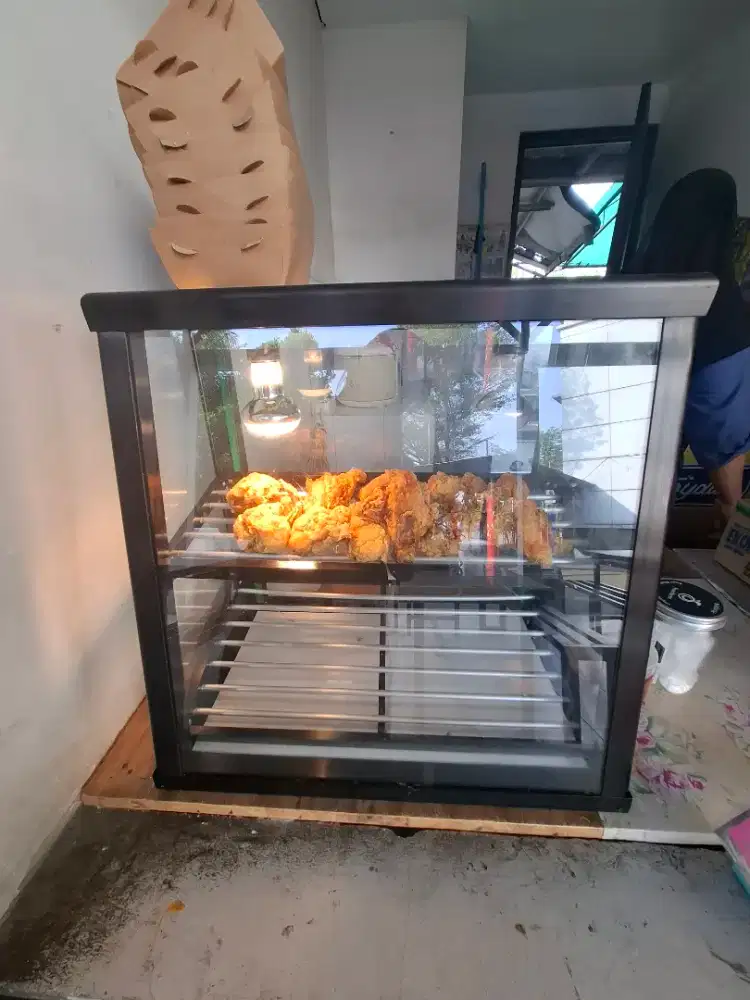 Etalase Jualan Ayam