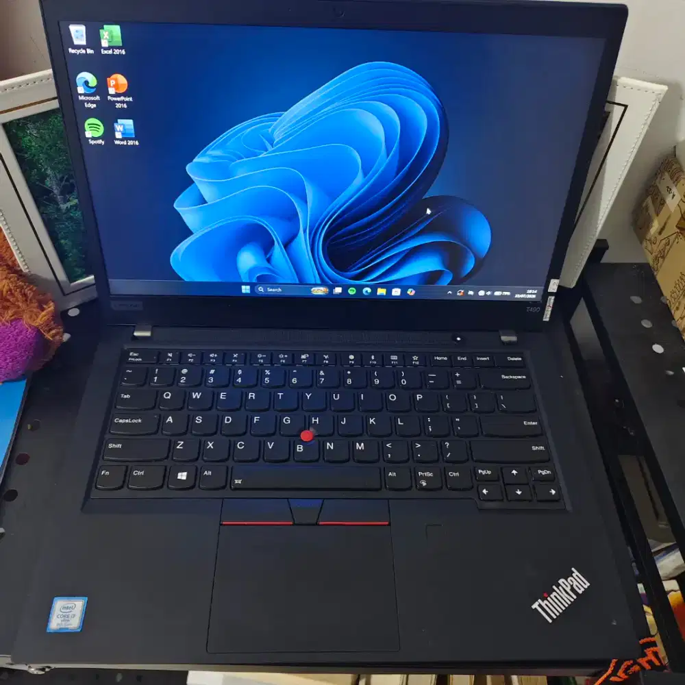 Laptop Lenovo Thinkpad T490.