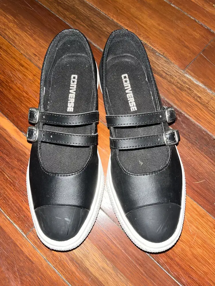 Converse mary jane black
