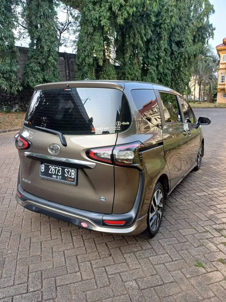 TOYOTA SIENTA Q 1.5 AT 2017