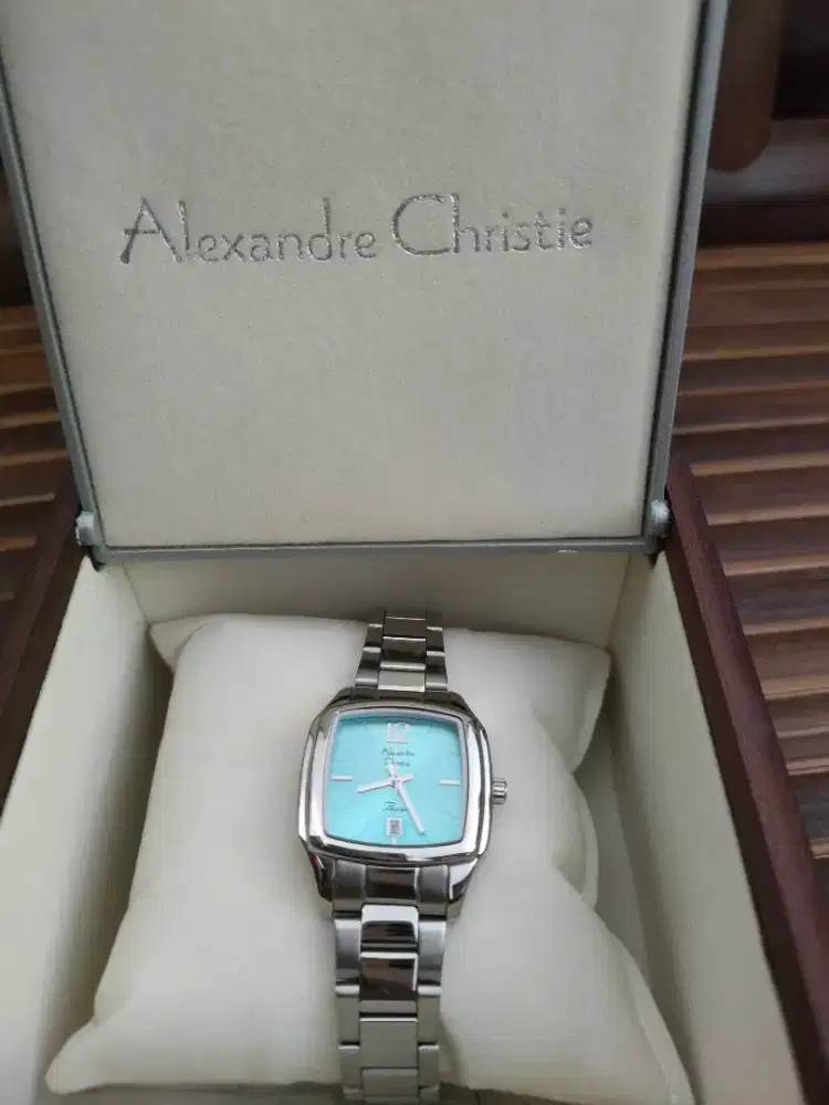 Jam tangan cewek like new