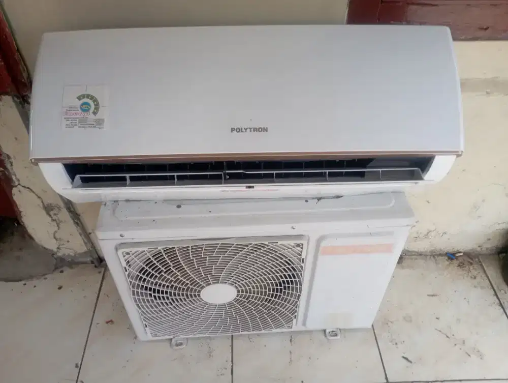 AC 1/2 PK Polytron original no las lasan. Jual incloud pasang