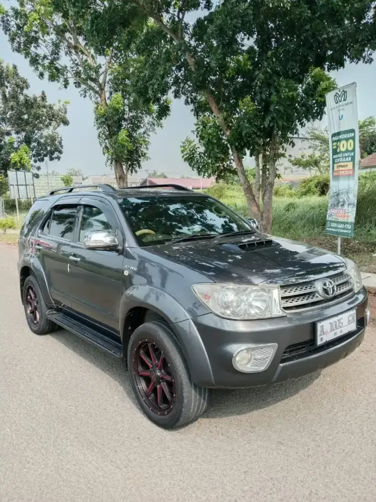 fortuner bensin G luxury 4x2 A/T bukan pajero innova rush