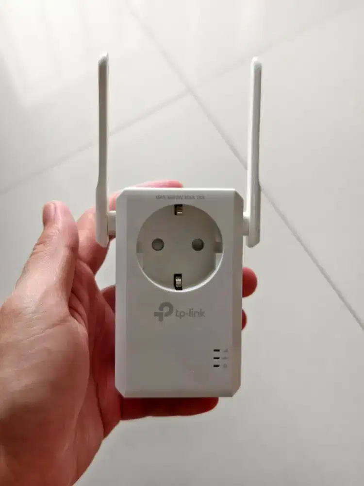 TP-Link TL-WA860RE Penguat Sinyal Wi-Fi, jual 250
