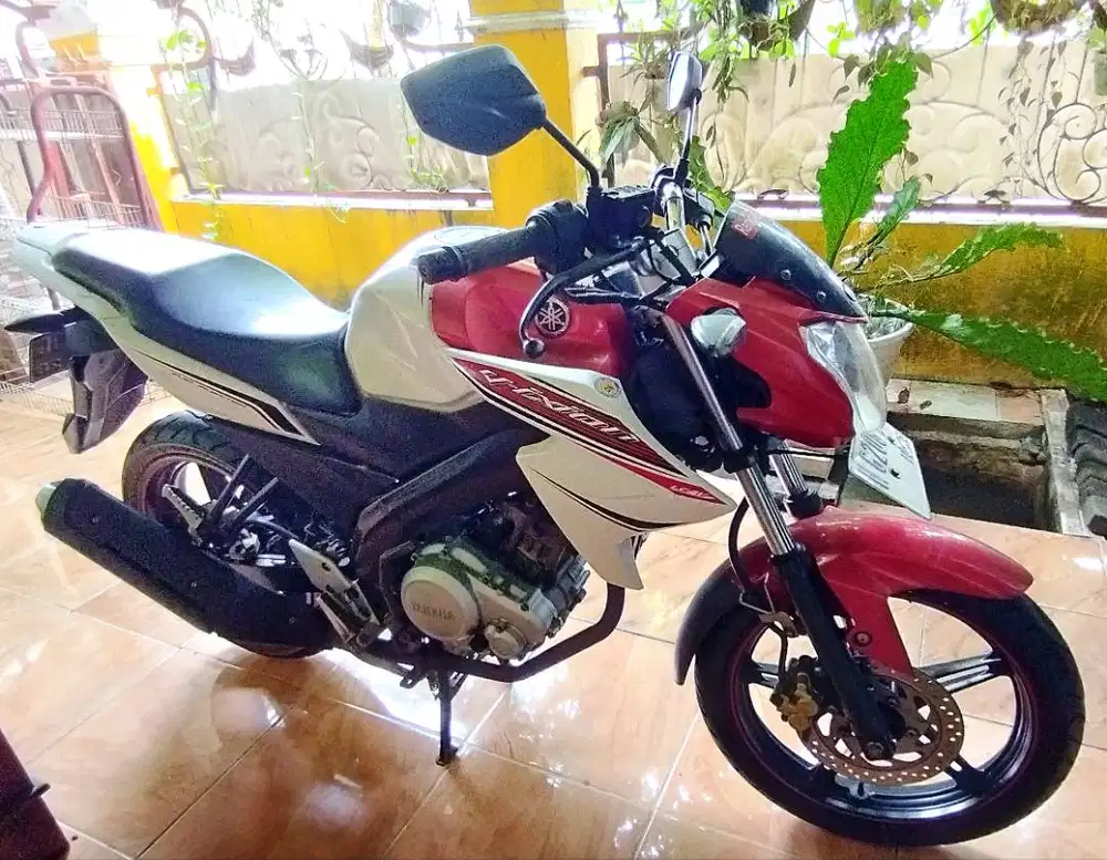 JUAL MOTOR VIXION TAHUN 2013