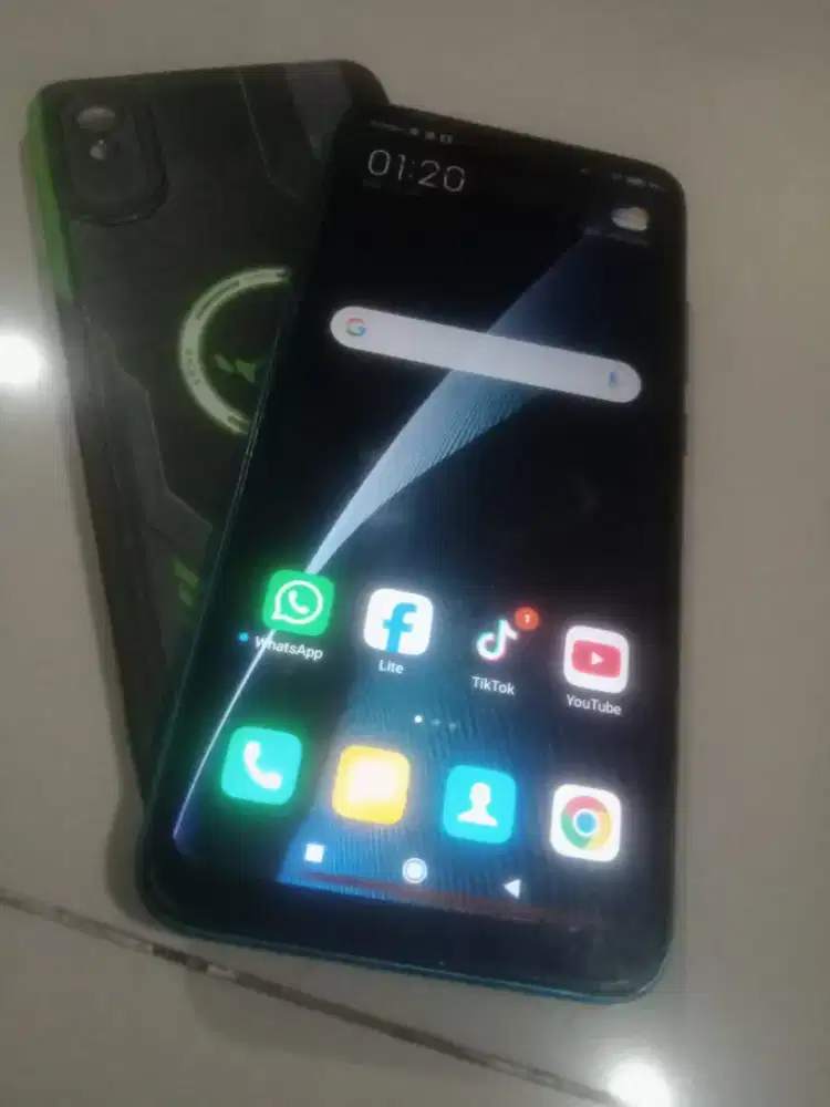 Resmi 9A 2/32 tinggal pake semua normal batre awet,mines layar bercak