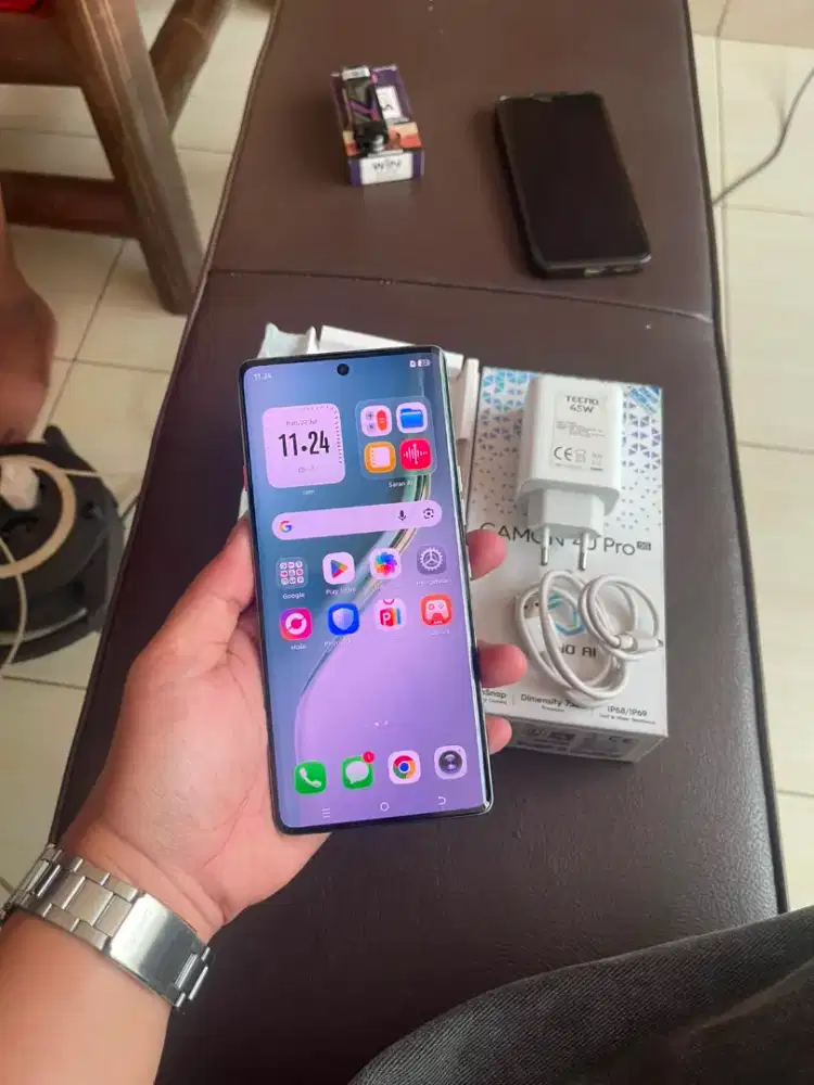 Tecno CAMON 40 PRO 5 G