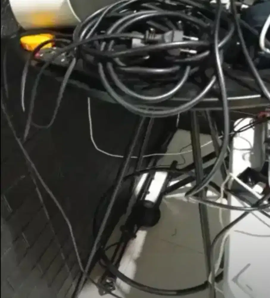 Meja bundar tinggi besi kuat baru mantaps mungil high tinggi