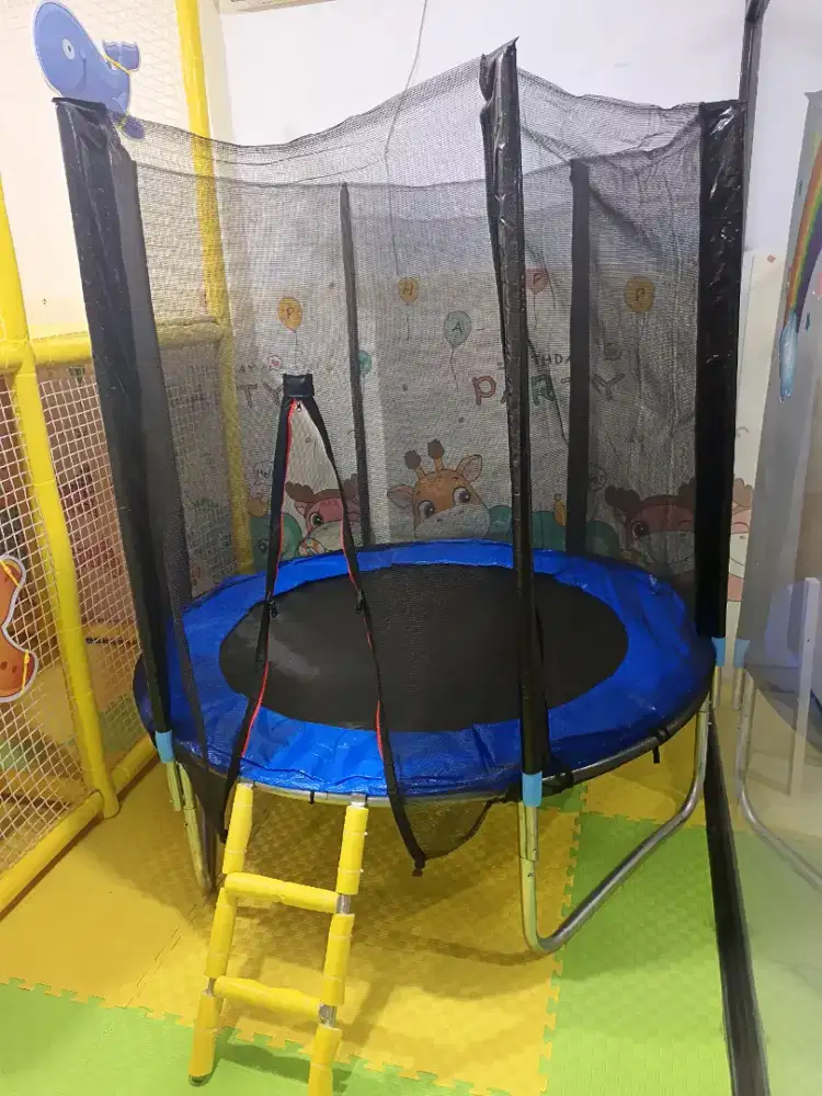 Dijual Trampolin + Ayunan Cantik