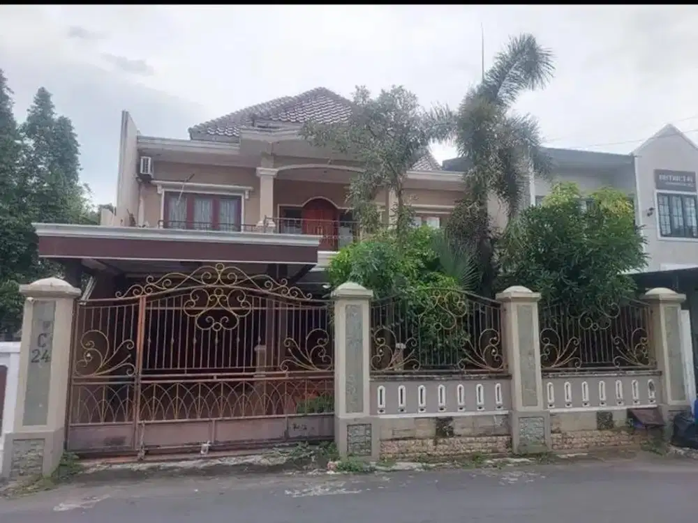 Rumah bagus 2 lantai siap huni di jalan kaliurang km 6 depan perum elit bale agung