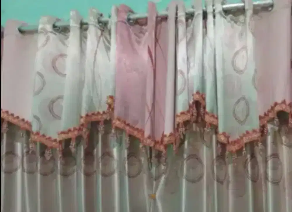 Hordenjendela depan korden bagus apik layak korden rel lengkao