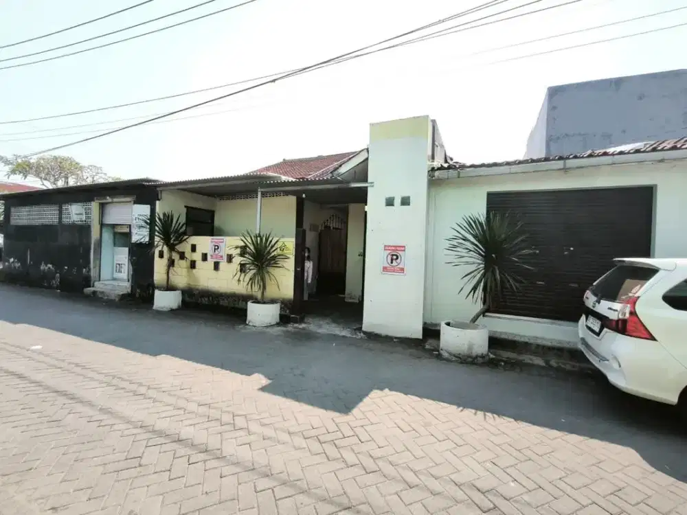 Tanah dan bangunan kos2 an di pogung dekat dengan UGM