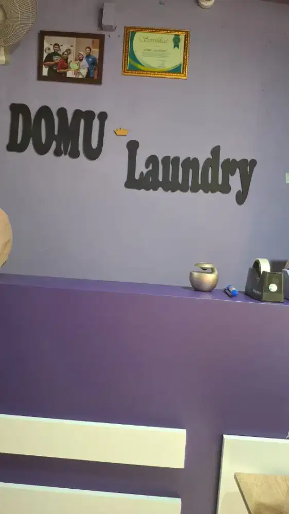 Pekerja di Laundry
