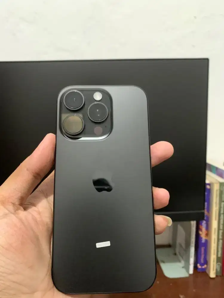 iphone 16 pro hitam digimap