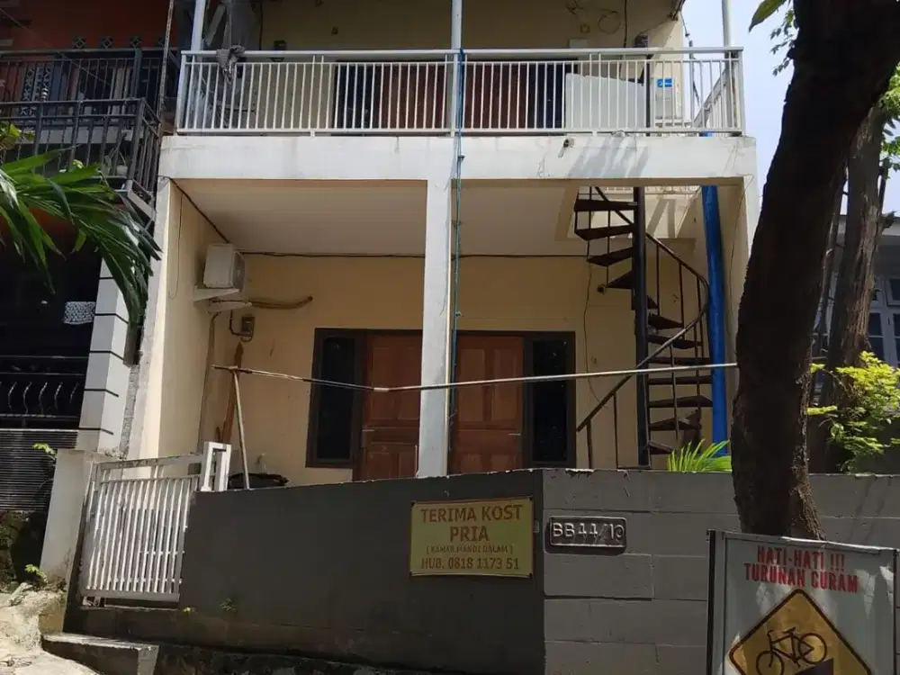 Di sewakan rumah kosan 3 pintu, dalam komplek pondok Pekayon indah, galaxi bekasi