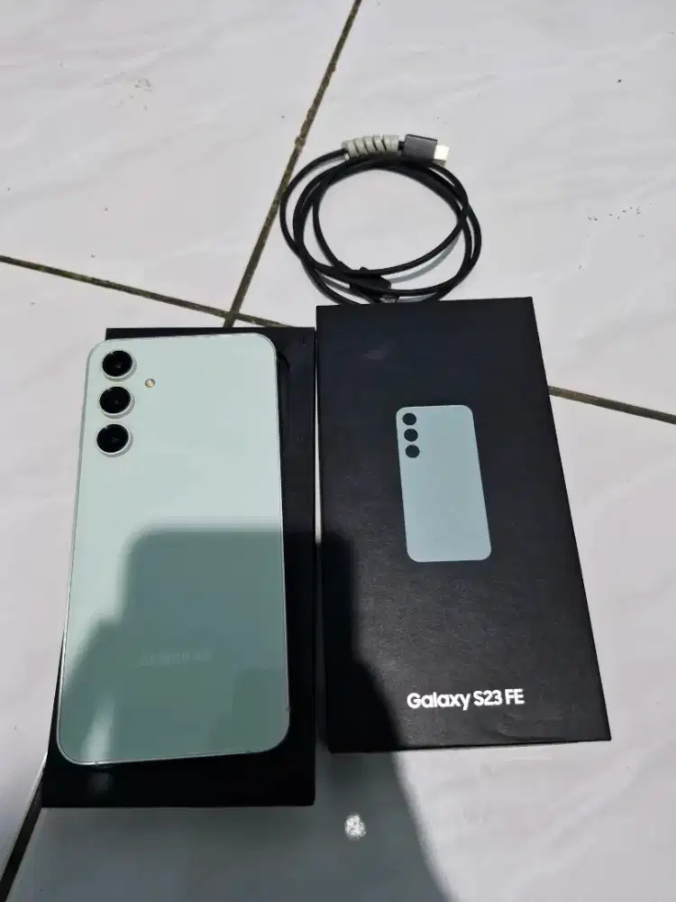 Samsung s23 fe ram 8/256 gb second sein