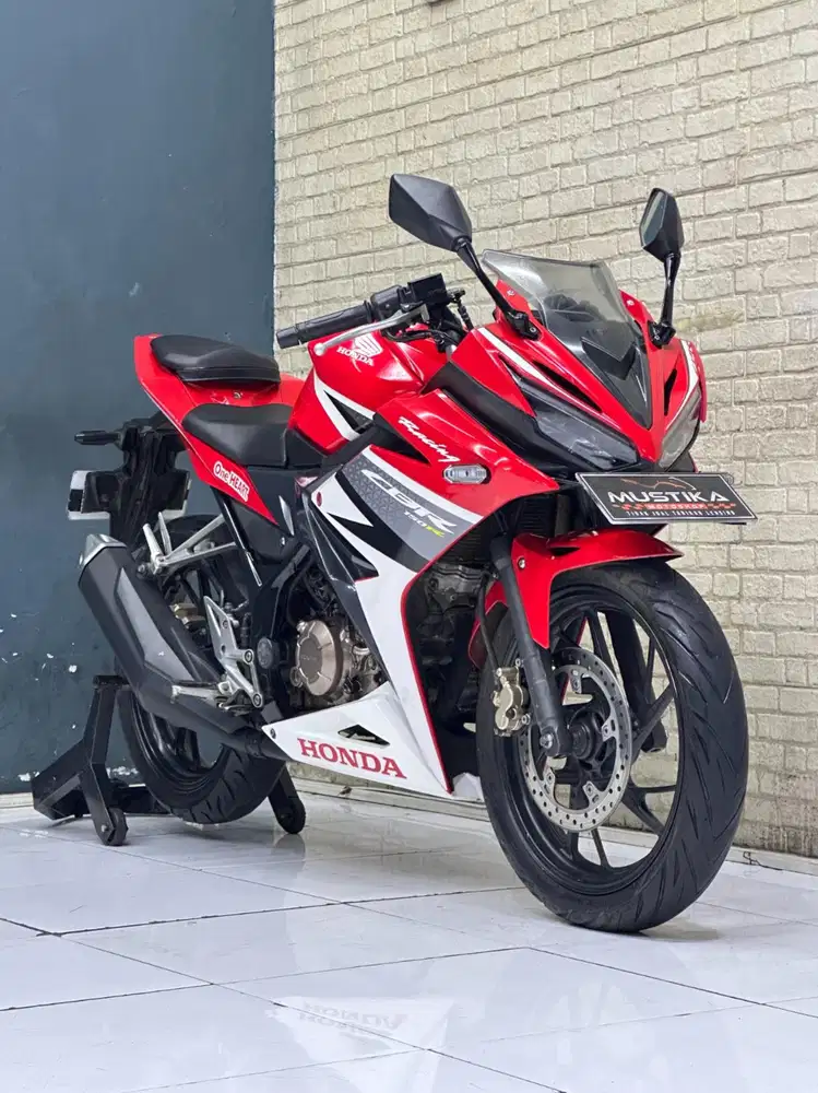 Honda CBR 150 LED 2016 Surat Baru kondisi terawat - Zaky Mustika