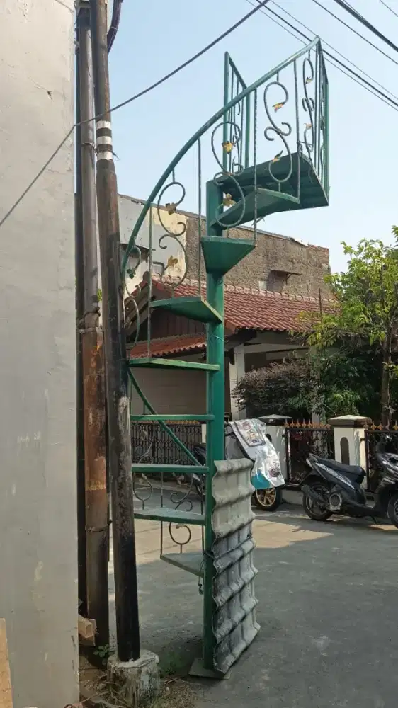 Tangga Besi kualitas masih bagus