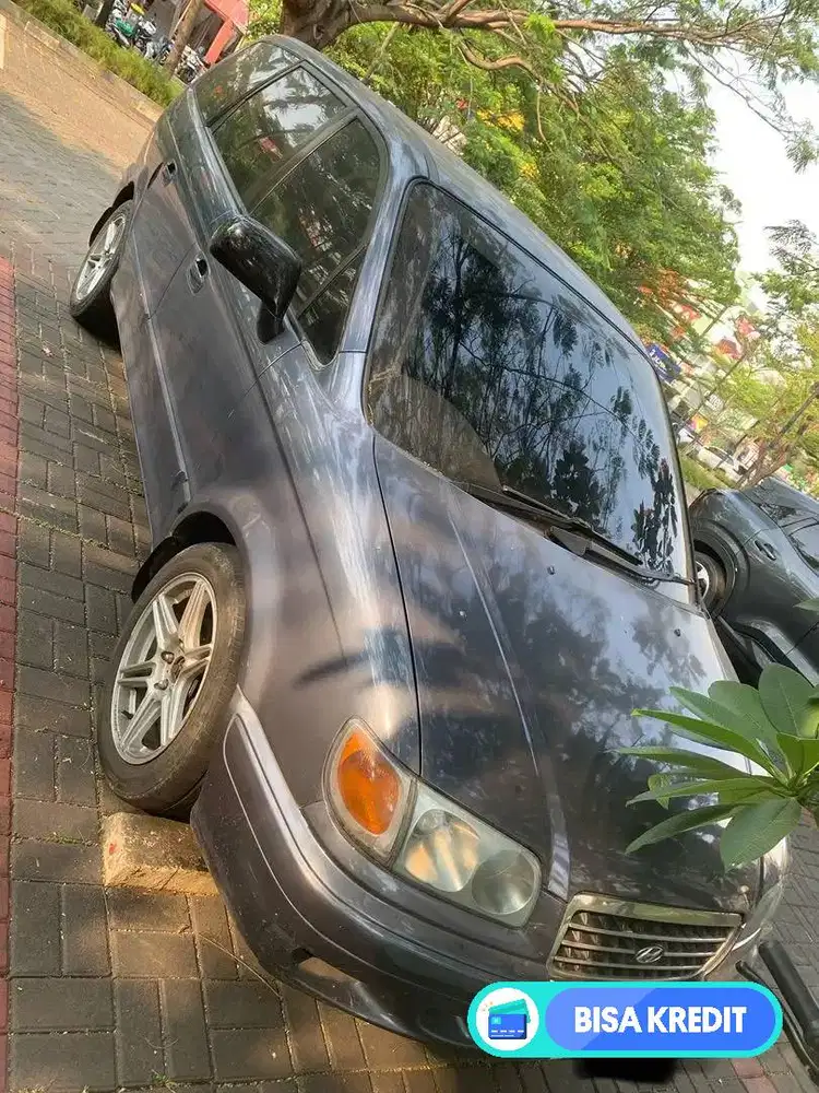 Mobil keluarga super luas