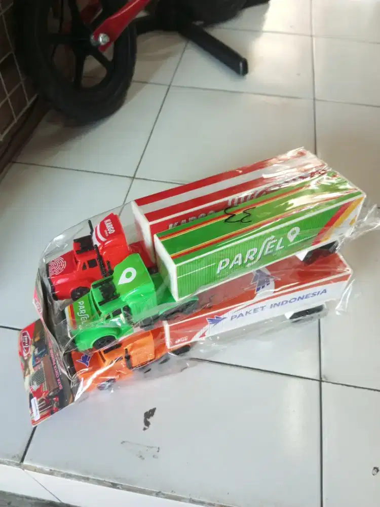 Mainan Anak Truk Box isi 2