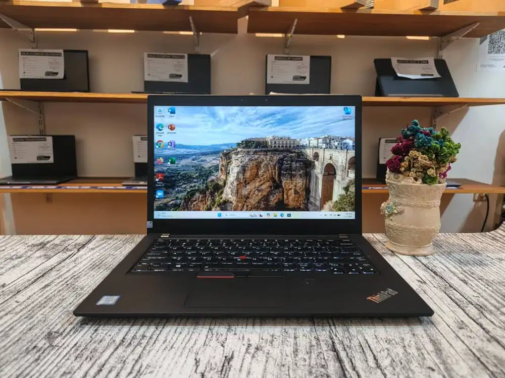 Laptop second LENOVO THINKPAD T480S Intel Core i5-8250U Ram 8GB