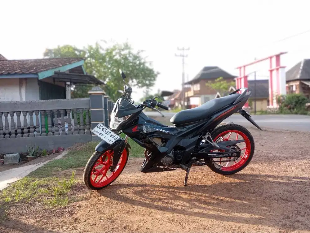 HONDA SONIC 150 TAHUN 2017 SS LENGKAP