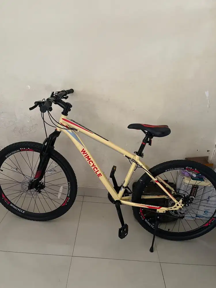 Sepeda Wimcycle tipe Falcon Crem