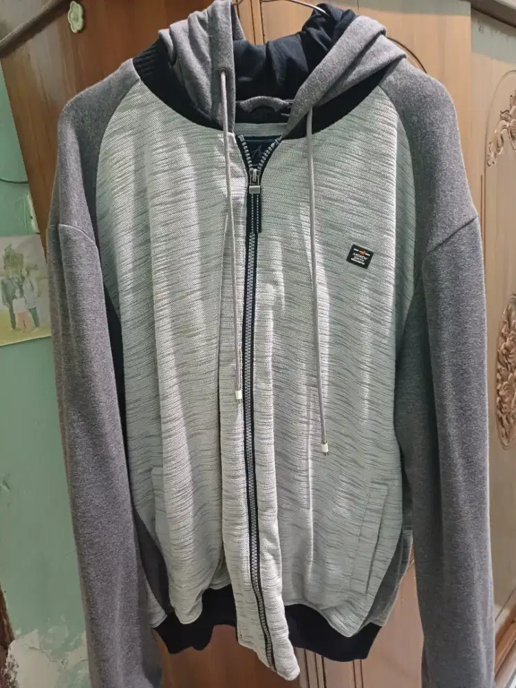 Jual drey hoodie jaket abu-abu kombinasi warna merk Andrew Smith :