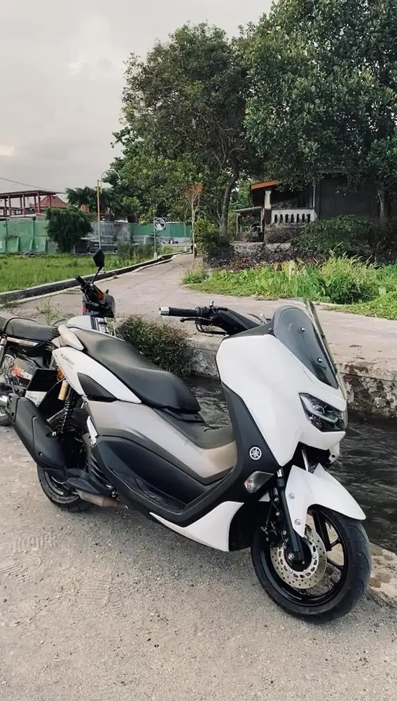 NMAX TAHUN 2020 PUTIH
