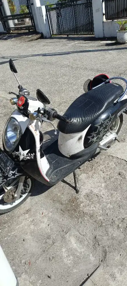 Scoopy 2011 karbu