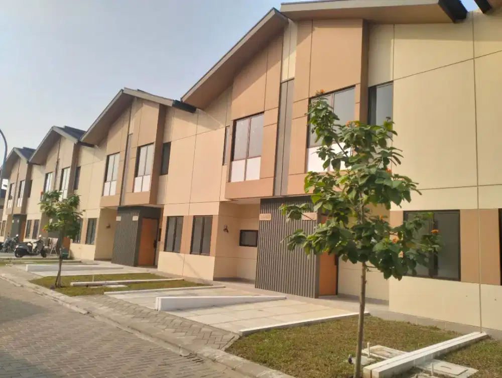 RUMAH DI KOTA MANDIRI JABABEKA