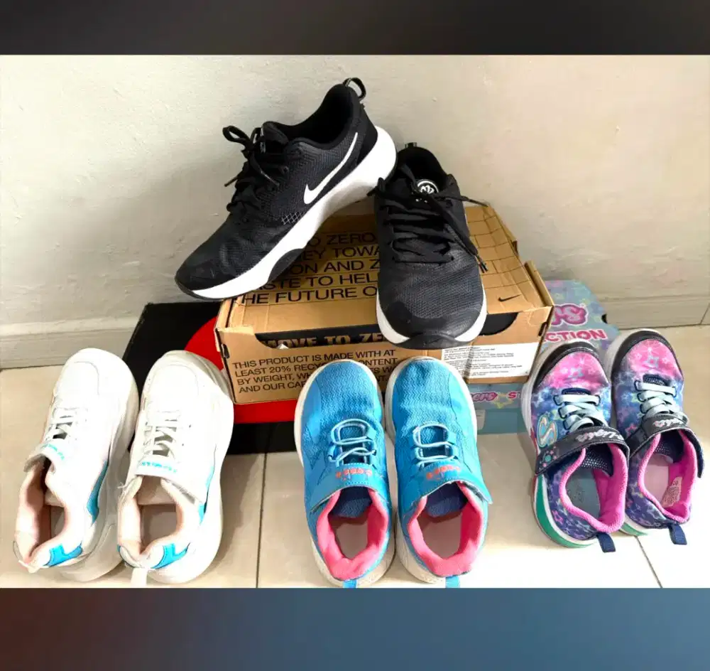 Sepatu anak dan dewasa