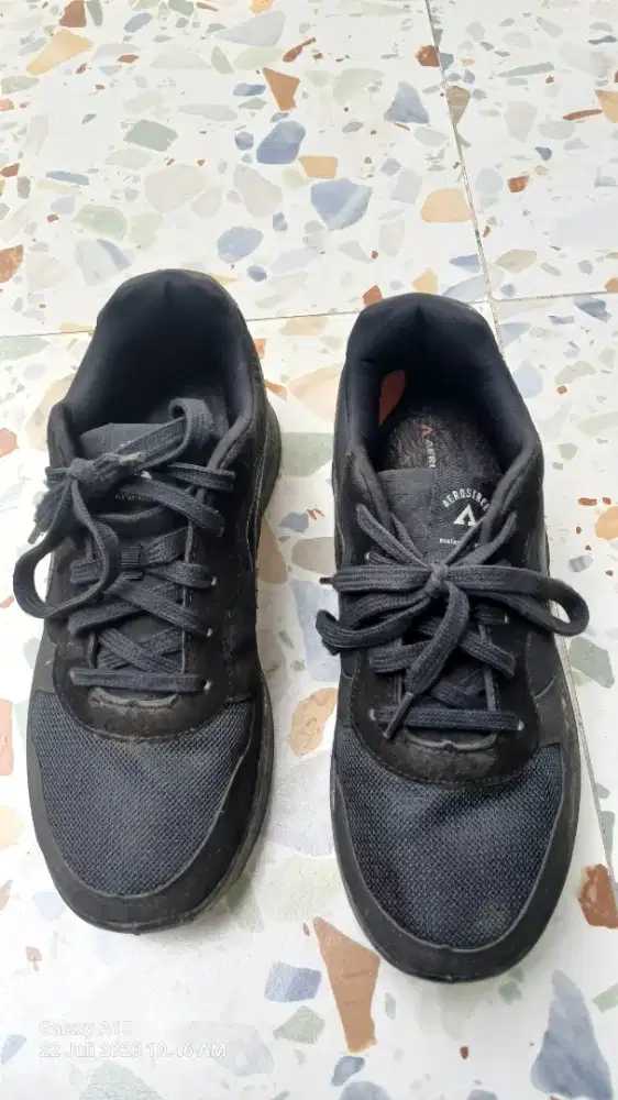 Sepatu Aero Street