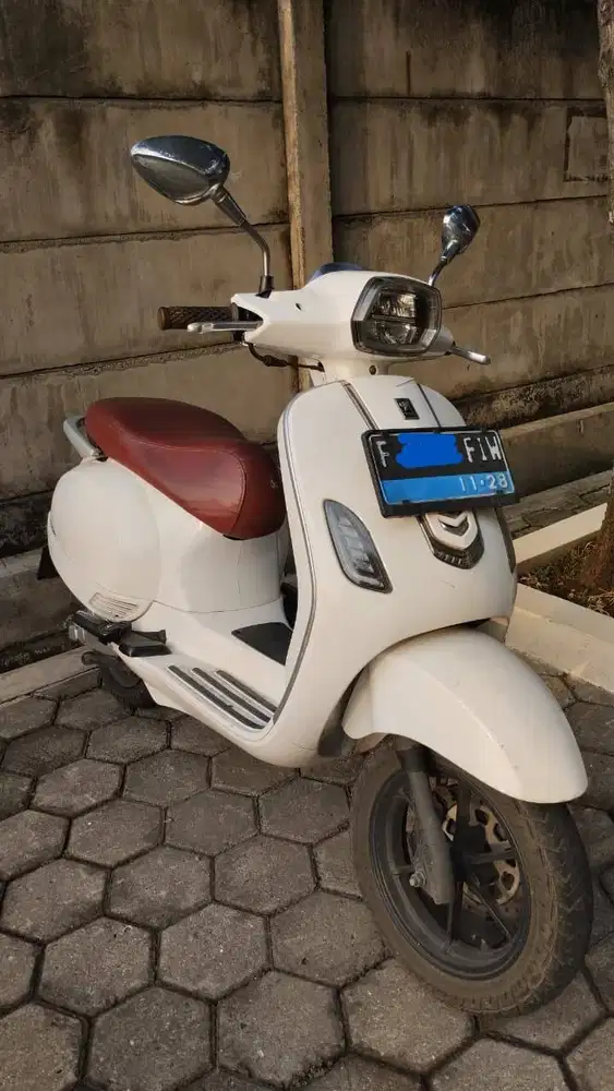 DIJUAL MURAH MOTOR LISTRIK SMOOT ZUZU AT WARNA PUTIH TH 2023 1500 WATT