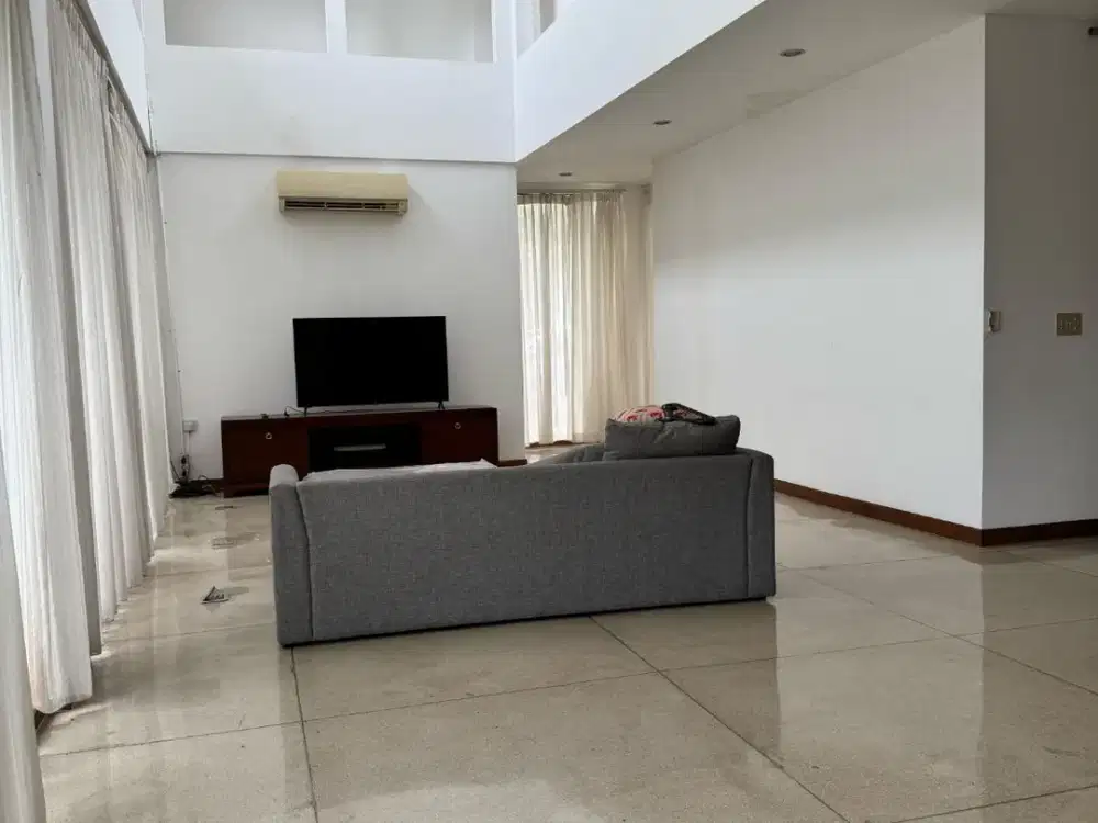 Disewakan Rumah ( Cluster ) Area Kemang Utara Jakarta Selatan