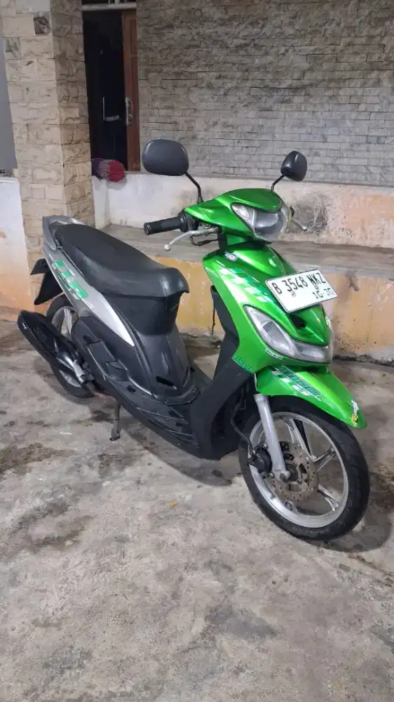 (B) Yamaha Mio Smile Tahun 2010