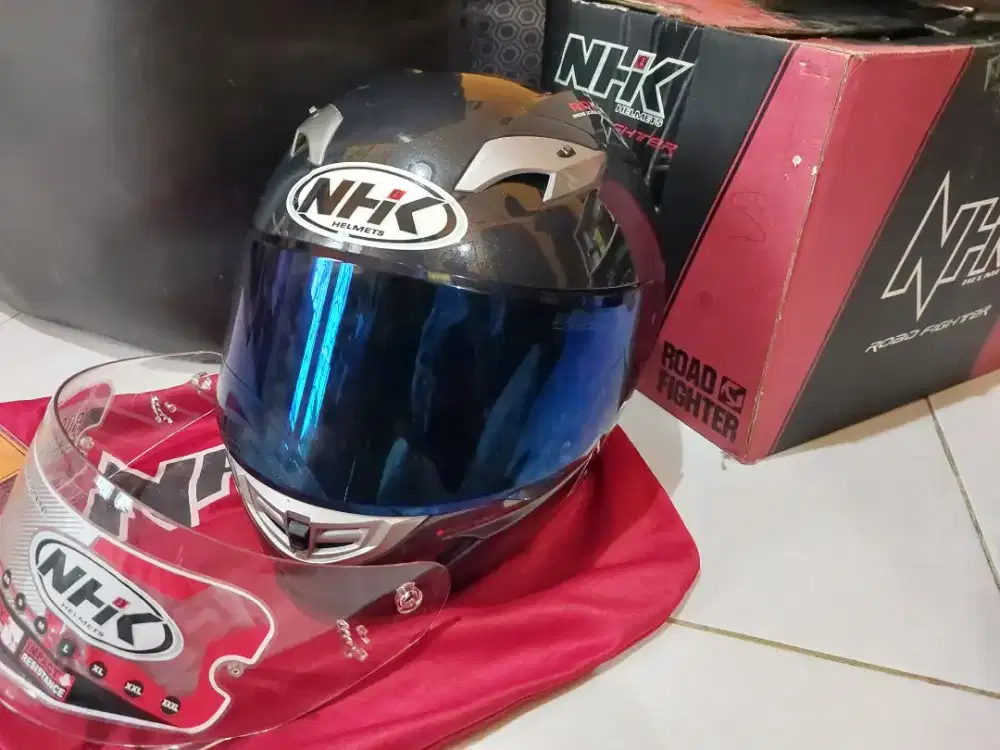 NHK GP1000 fullface double visor Size M tidak pernah dipakai