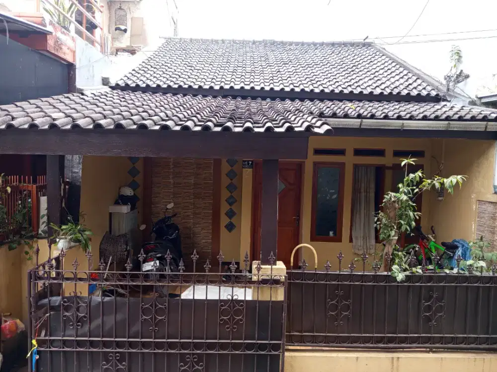 Rumah adem siap huni di Antapani Bandung Samping Masjid Depan Lapangan