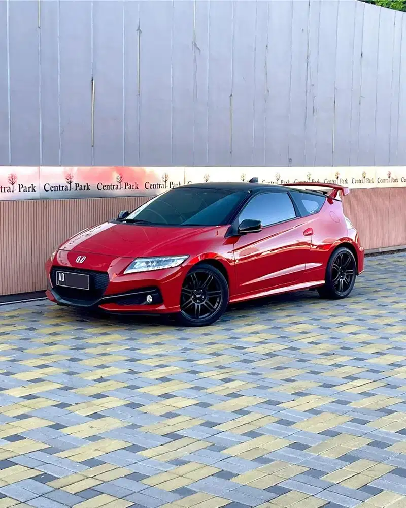 LAST EDITION ! Honda CRZ Hybrid CVT Th 2016 Merah Facelift