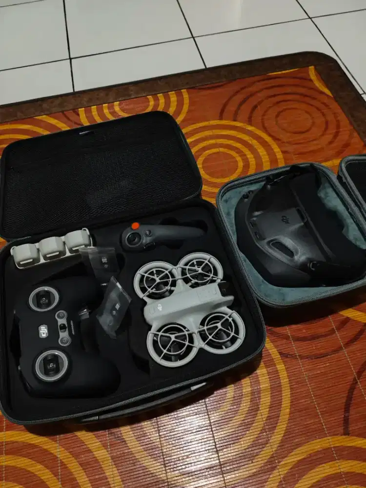 DJI neo 1 motion fly more combo + FPV RC Controller 3 + box